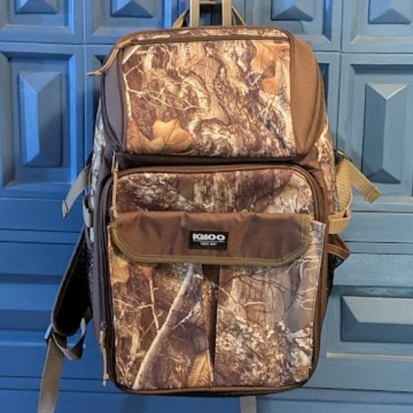 C29 IGLOO REALTREE GIZMO 30 Can Cooler Backpack - Picture 1 of 6
